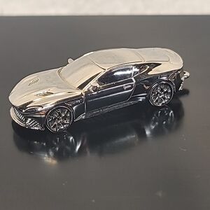 007 Aston Martin DBS Superleggera James Bond Silver Keychain FOB